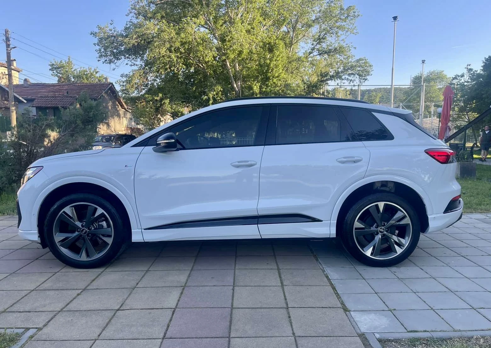 Audi Q4 50e-tron* Quattro* S-Line* Matrix* Sonos*  - изображение 4
