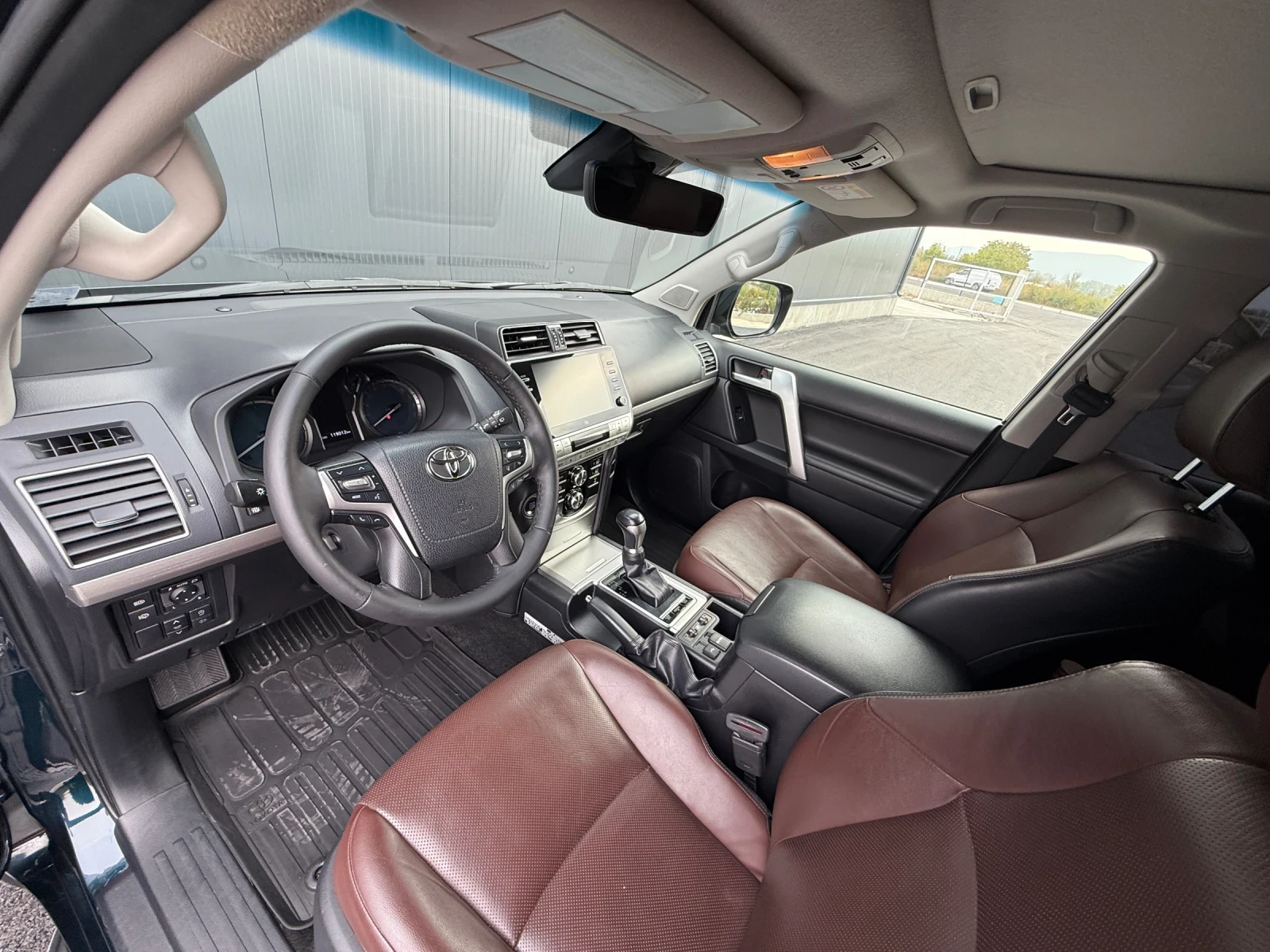 Toyota Land cruiser Facelift, luxury, 2х TV - изображение 9