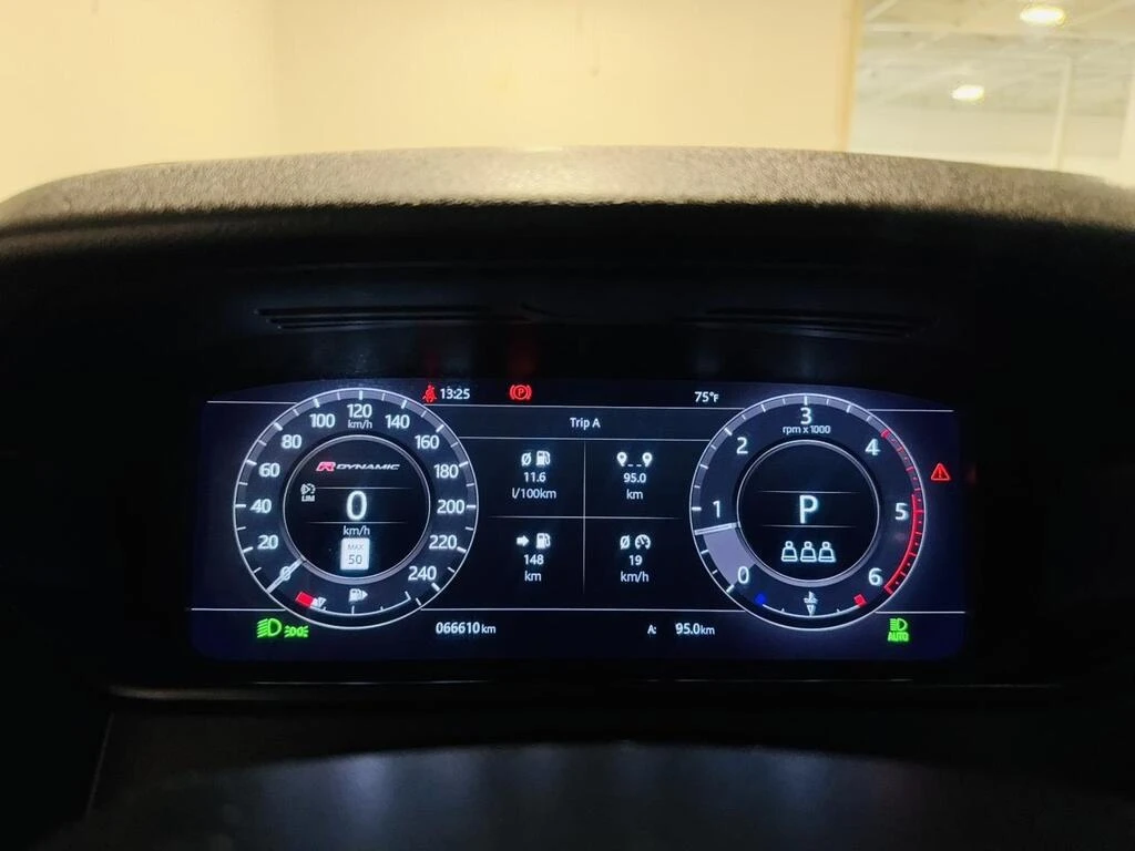 Land Rover Range Rover Velar * R Dynamic SE * CARFAX * ���� �� �� | Mobile.bg � ����������� 11