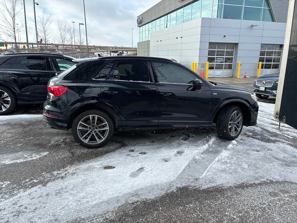 Audi Q3 * Komfort * CARFAX * ЦЕНА ДО БГ - изображение 3