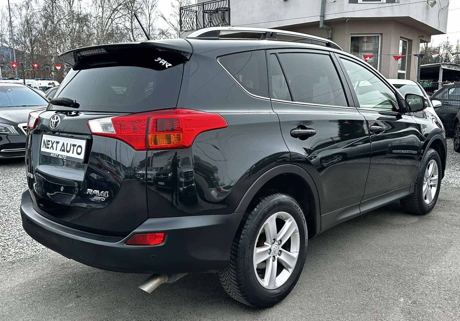 Toyota Rav4 2.2D-CAT 150HP AWD CAMERA KEYLESS EU5B - изображение 5