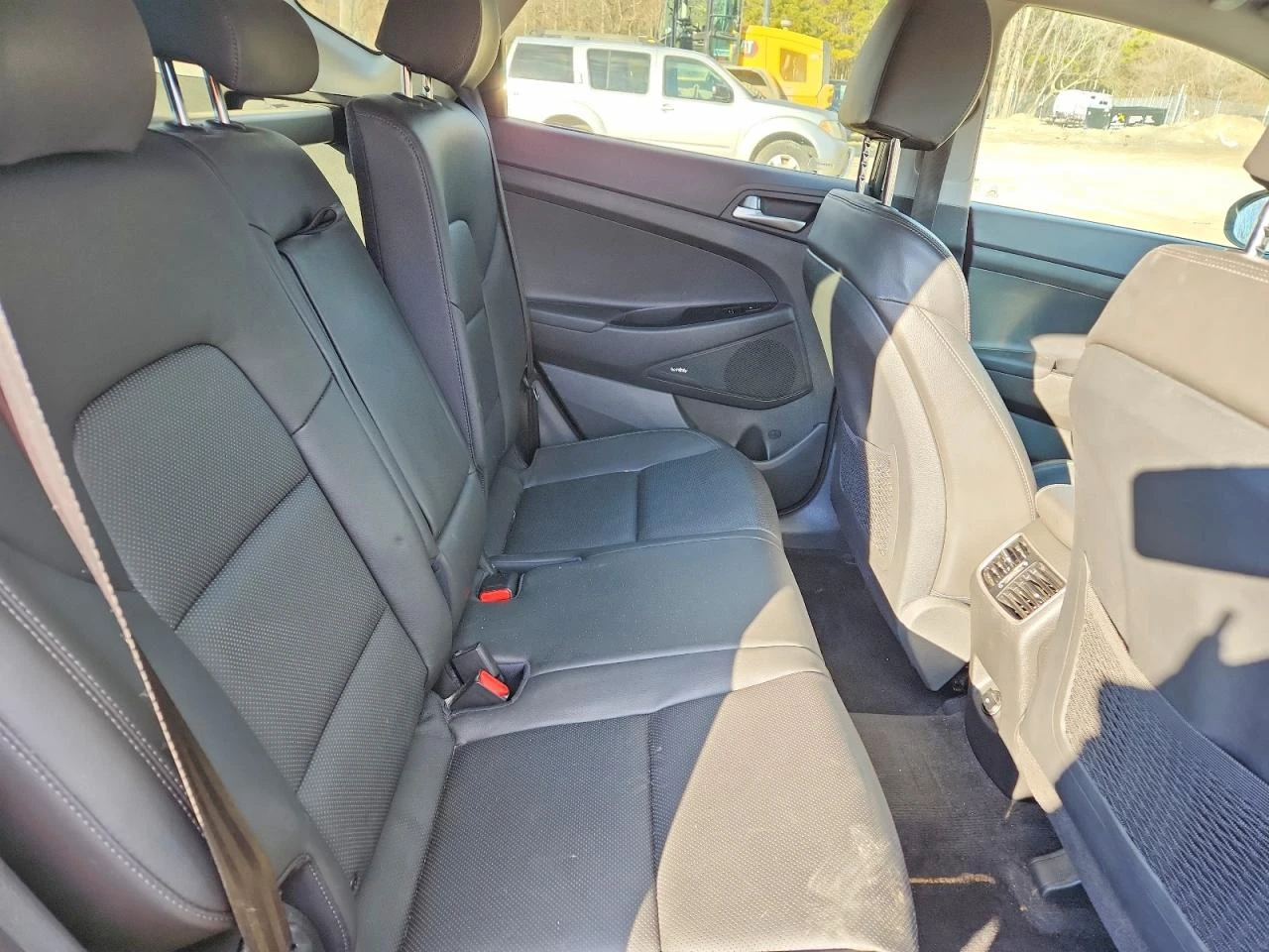 Hyundai Tucson 2.4l Limited, снимка 11 - Автомобили и джипове - 54094671