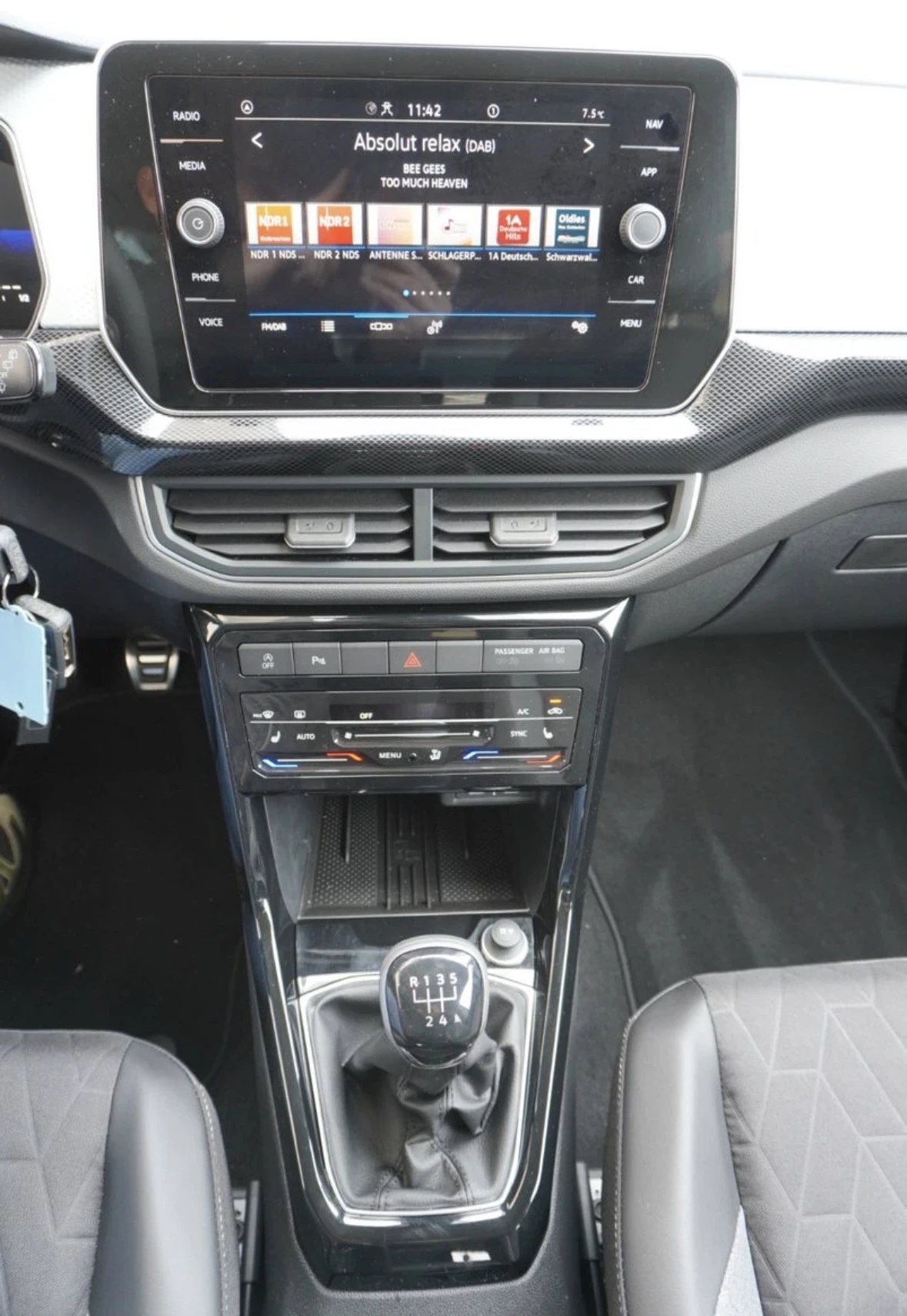 VW T-Cross ��� ��������� 970�� | Mobile.bg � ����������� 7