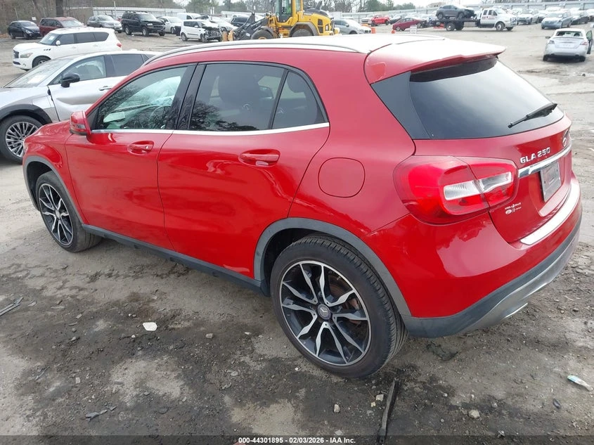 Mercedes-Benz GLA 250 2l 4Matic, снимка 3 - Автомобили и джипове - 54369695