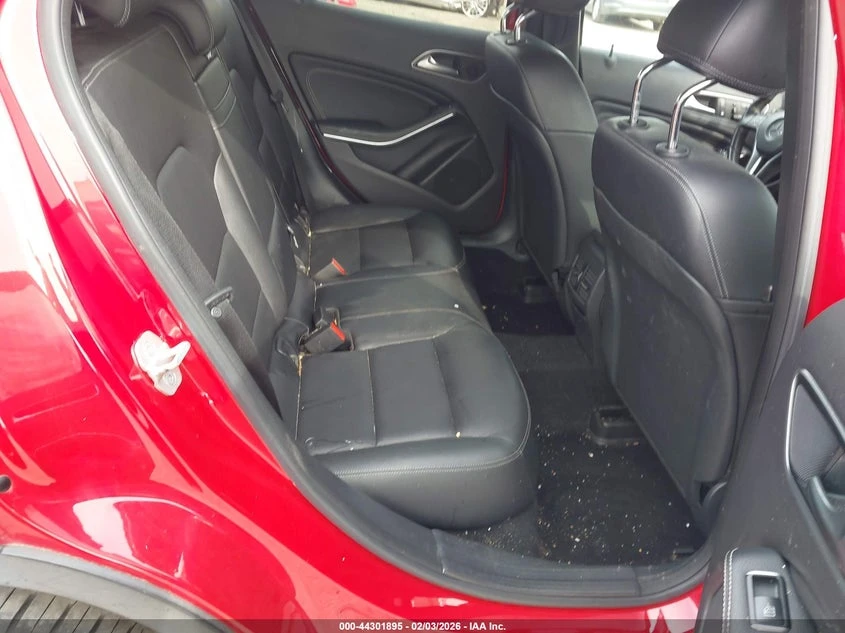 Mercedes-Benz GLA 250 2l 4Matic, снимка 8 - Автомобили и джипове - 54369695