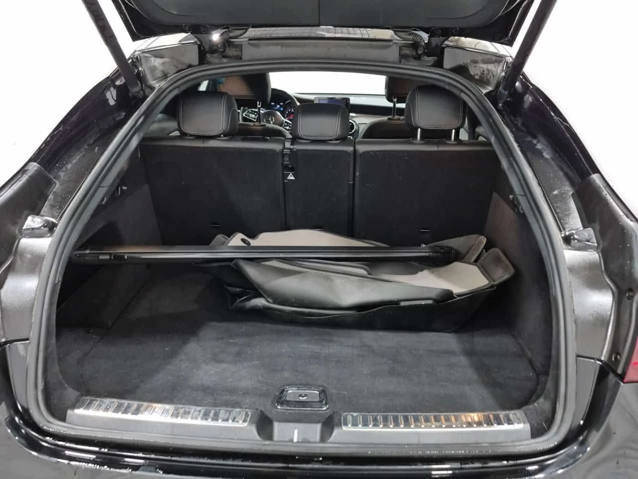 Mercedes-Benz GLC 300  COUPE | PANORAMA | MEMORY | ПОДГРЕВИ , снимка 15 - Автомобили и джипове - 54679103