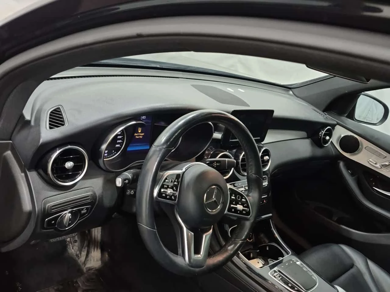 Mercedes-Benz GLC 300  COUPE | PANORAMA | MEMORY | ПОДГРЕВИ , снимка 10 - Автомобили и джипове - 54679103