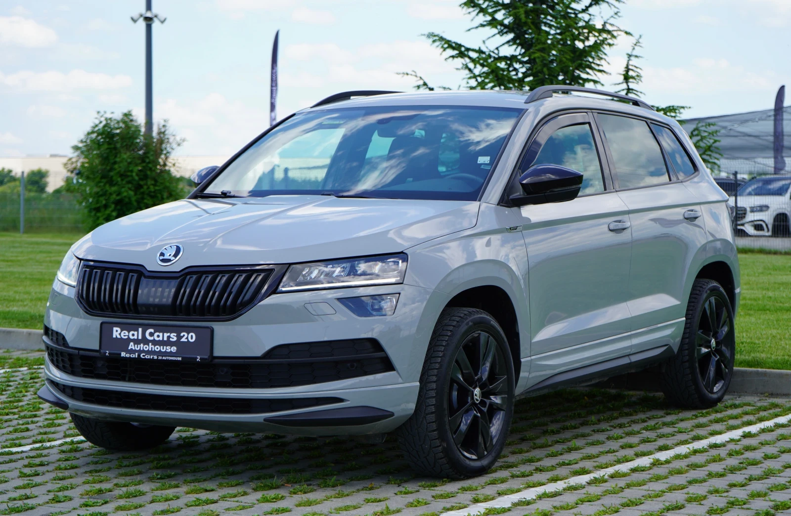 Skoda Karoq 1.5 TSI* SPORTLINE* KEYLESS* CANTON* CAMERA* DISTR