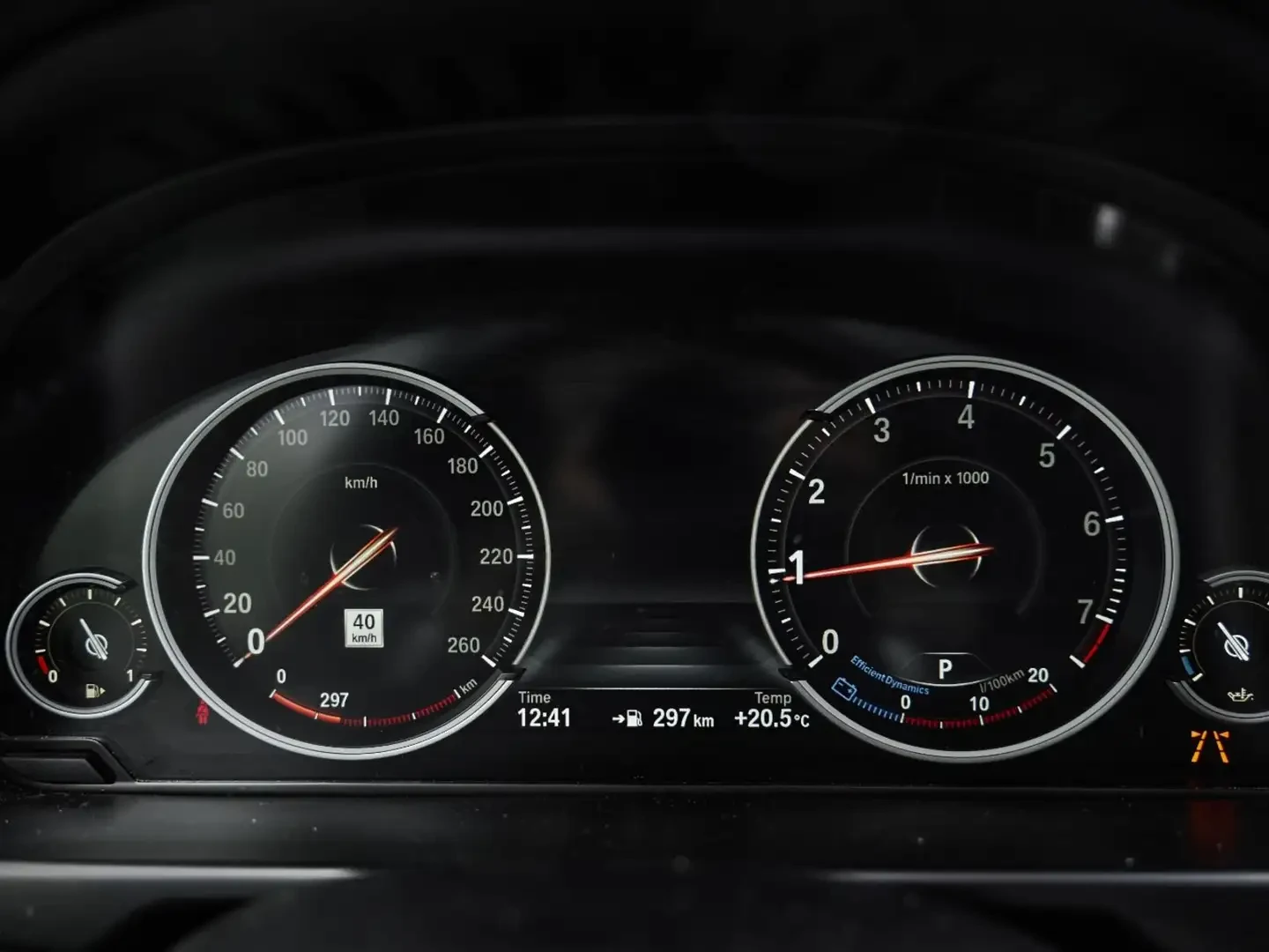 BMW X5 xDrive35i Space Grey Metallic, снимка 16 - Автомобили и джипове - 54887869