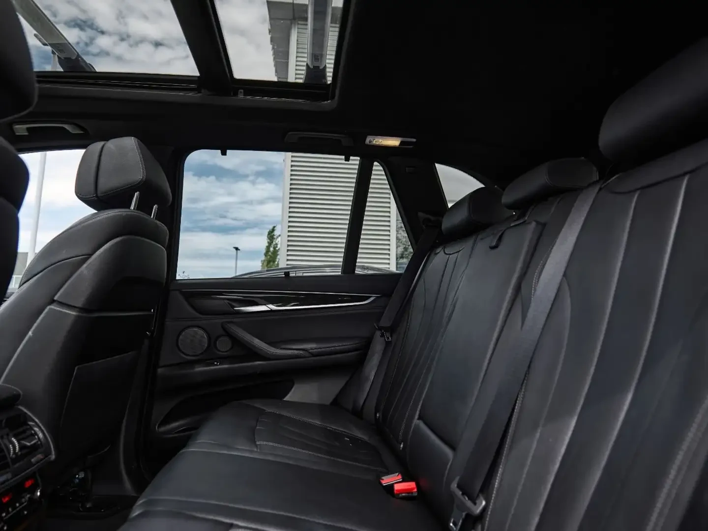 BMW X5 xDrive35i Space Grey Metallic, снимка 8 - Автомобили и джипове - 54887869