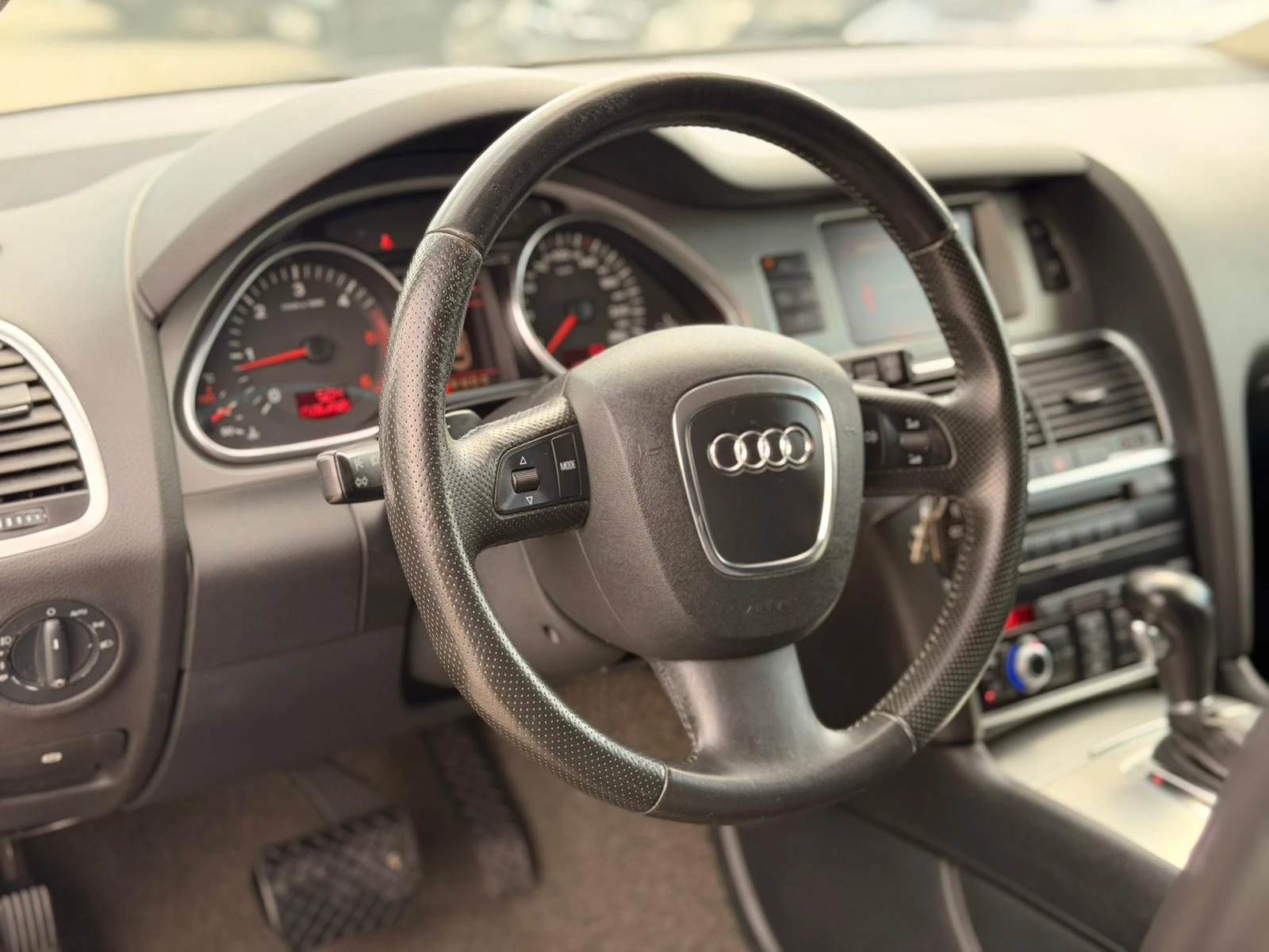 Audi Q7 3.0TDI, снимка 14 - Автомобили и джипове - 55007824