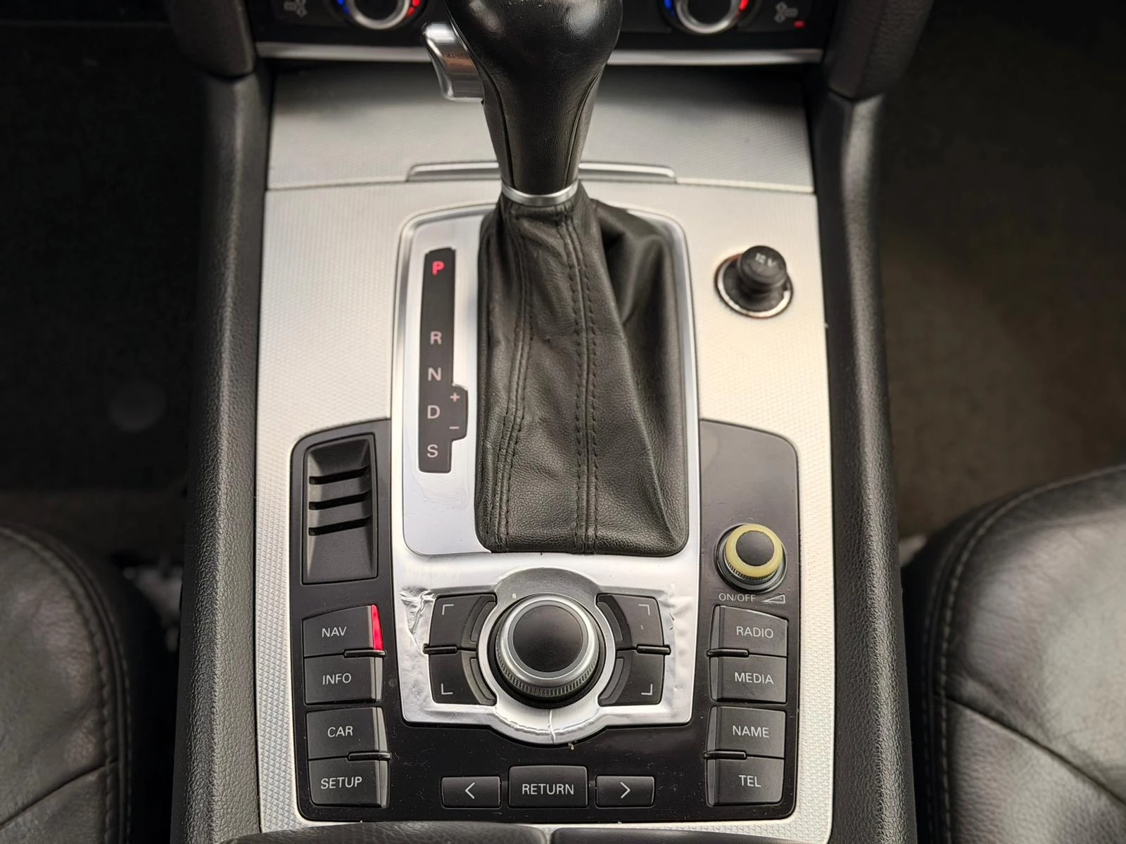Audi Q7 3.0TDI, снимка 10 - Автомобили и джипове - 55007824