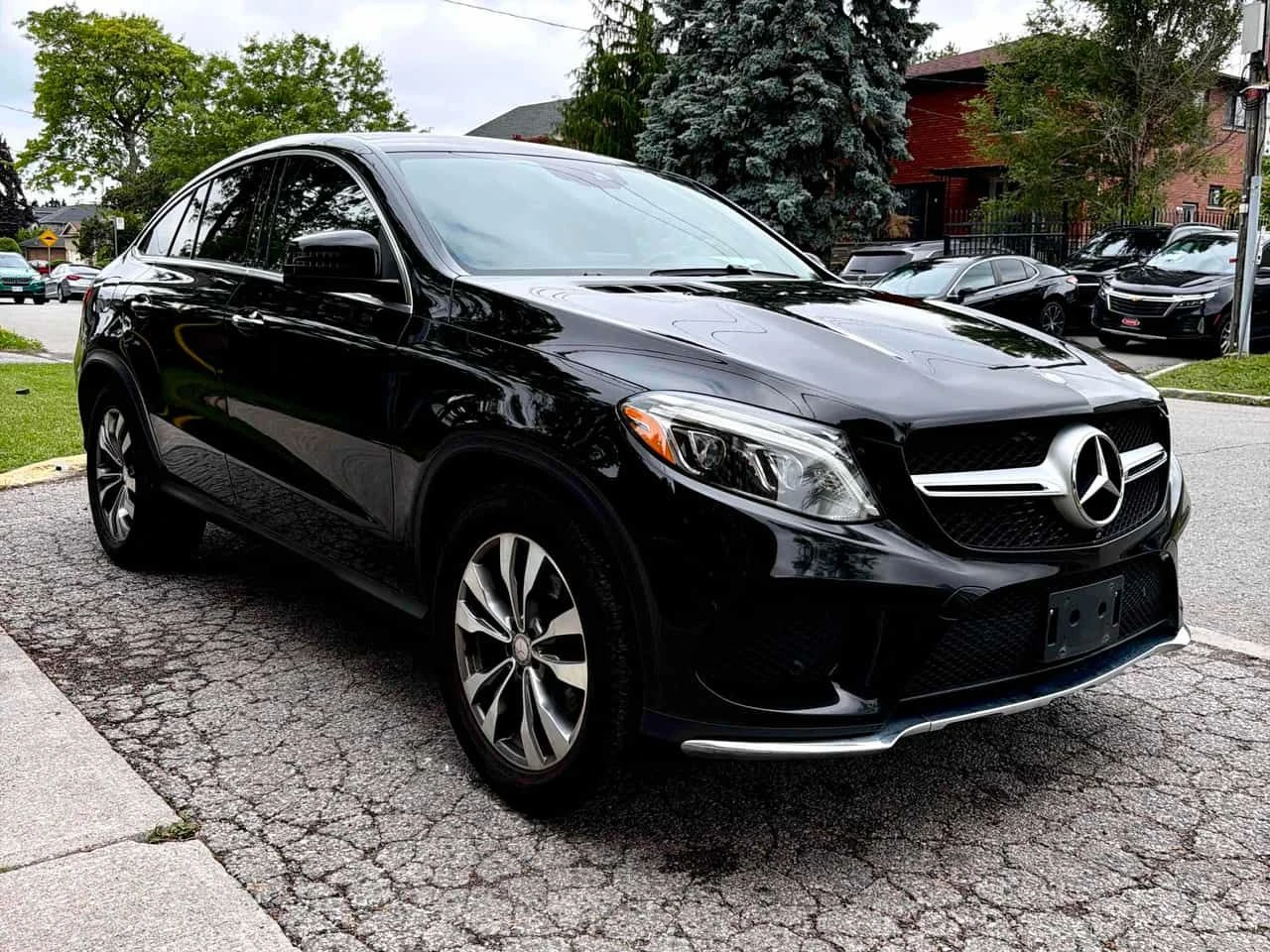 Mercedes-Benz GLE 350 4MATIC 4dr 350d Cpe  CARFAX, снимка 14 - Автомобили и джипове - 55057386
