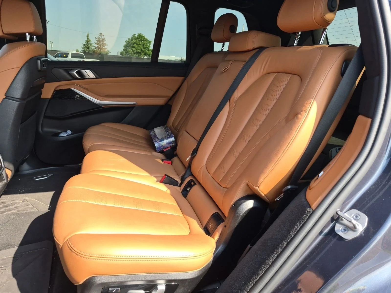 BMW X7 M-PKG* Pano* Hud* Laser* 360* SWAROWSKI* 7Местна* , снимка 10 - Автомобили и джипове - 55091446