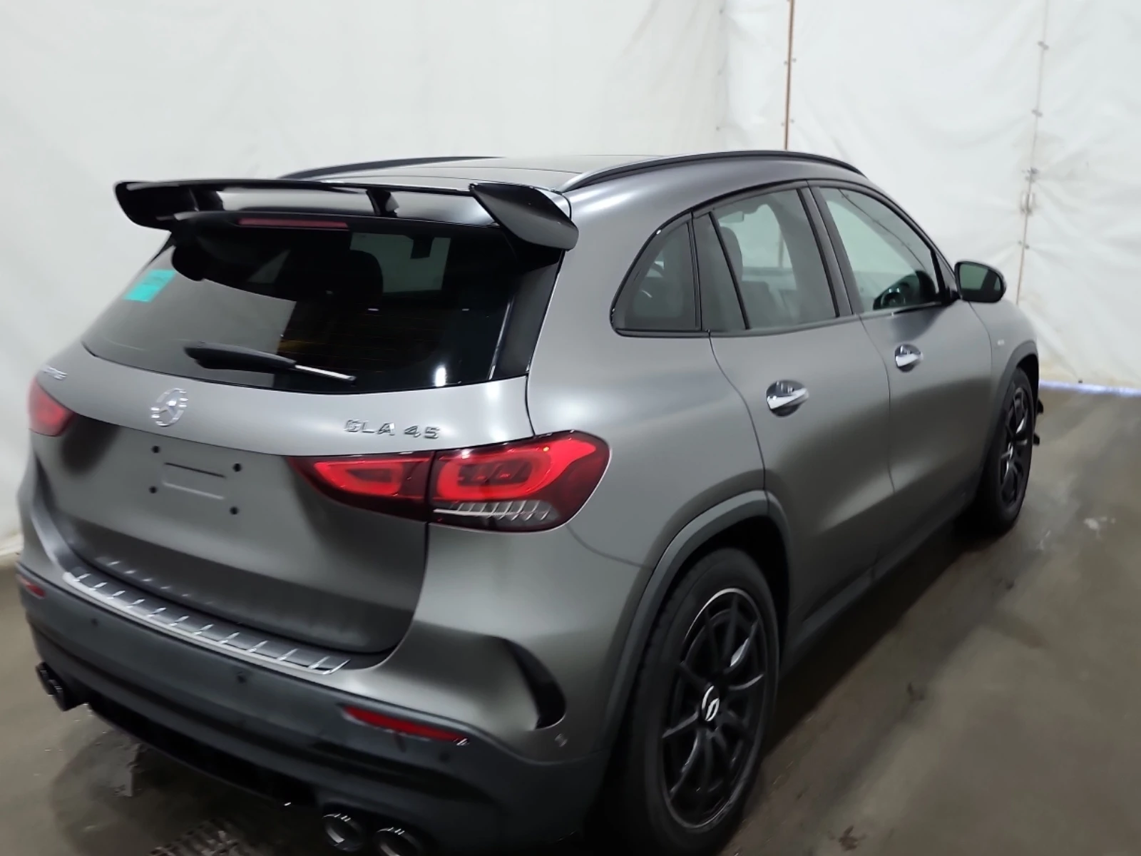 Mercedes-Benz GLA 45 AMG * * CARFAX * * АВТО КРЕДИТ * * , снимка 4 - Автомобили и джипове - 55305072