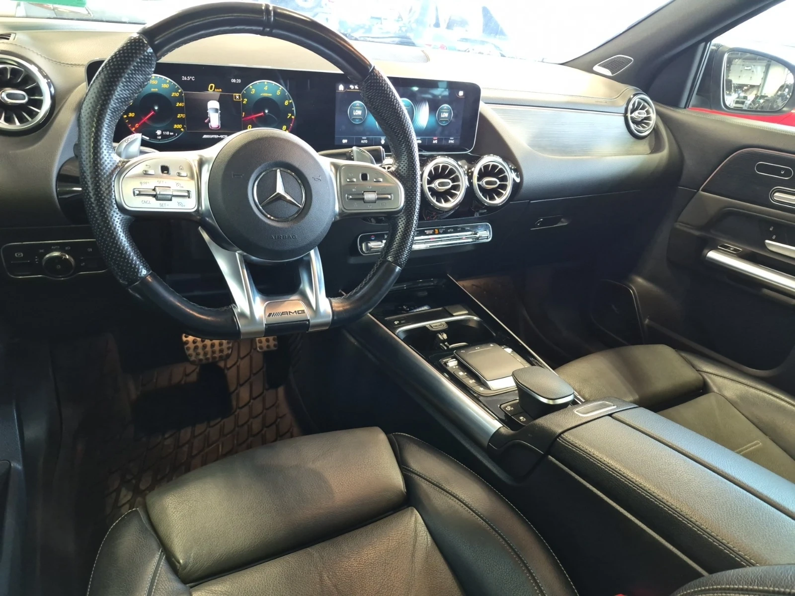 Mercedes-Benz GLA 45 AMG * * CARFAX * * АВТО КРЕДИТ * * , снимка 8 - Автомобили и джипове - 55305072