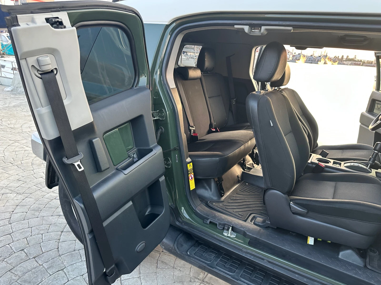 Toyota Fj cruiser, снимка 15 - Автомобили и джипове - 55444716