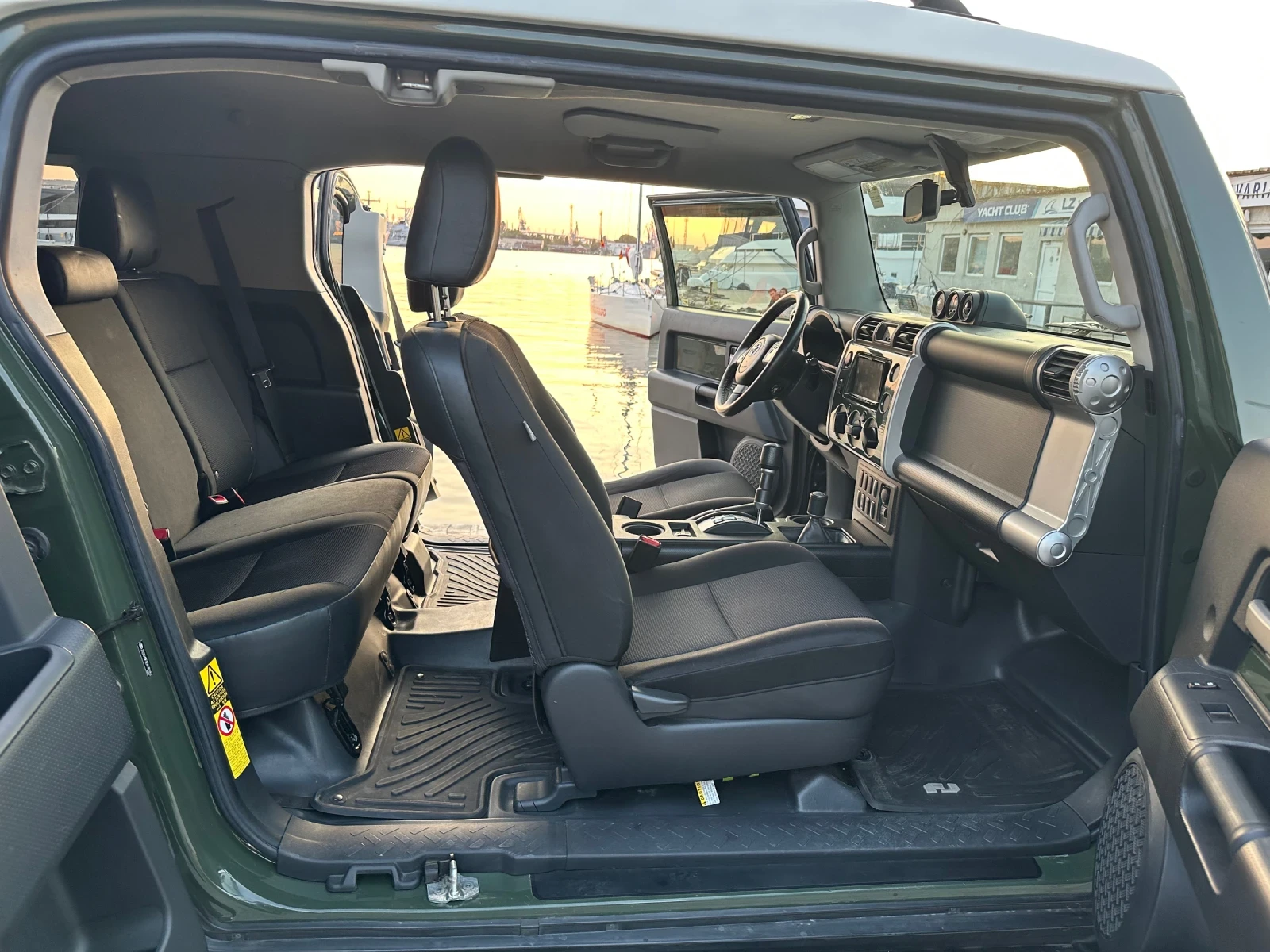 Toyota Fj cruiser, снимка 8 - Автомобили и джипове - 55444716