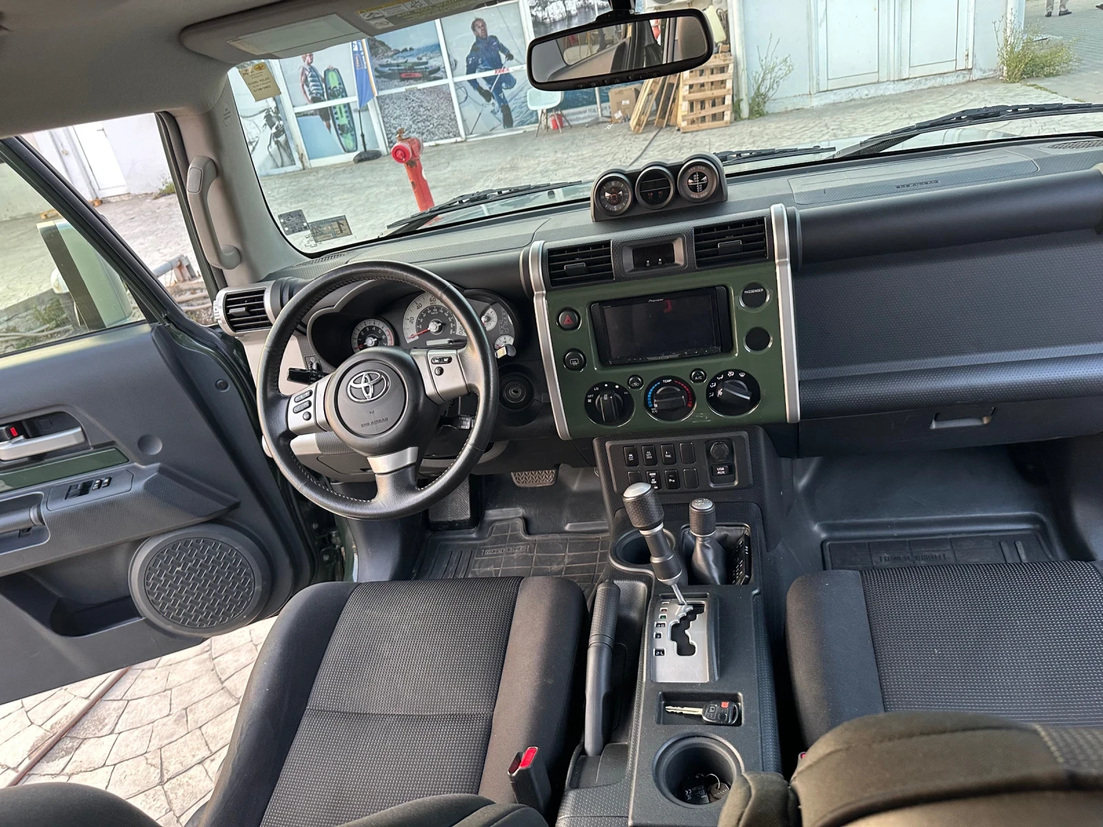Toyota Fj cruiser, снимка 7 - Автомобили и джипове - 55444716