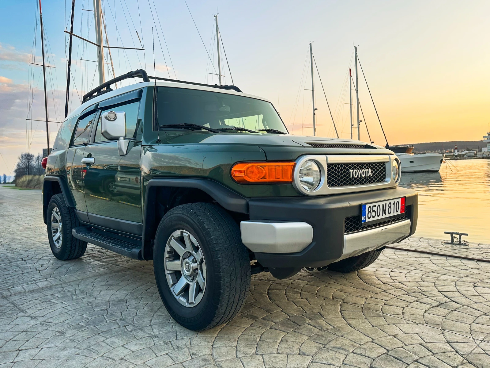 Toyota Fj cruiser, снимка 3 - Автомобили и джипове - 55444716