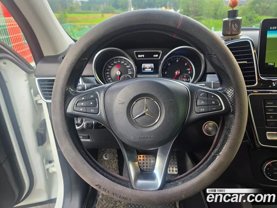 Mercedes-Benz GLE 350 350d | AMG PKG | 4MATIC, снимка 12 - Автомобили и джипове - 56068977