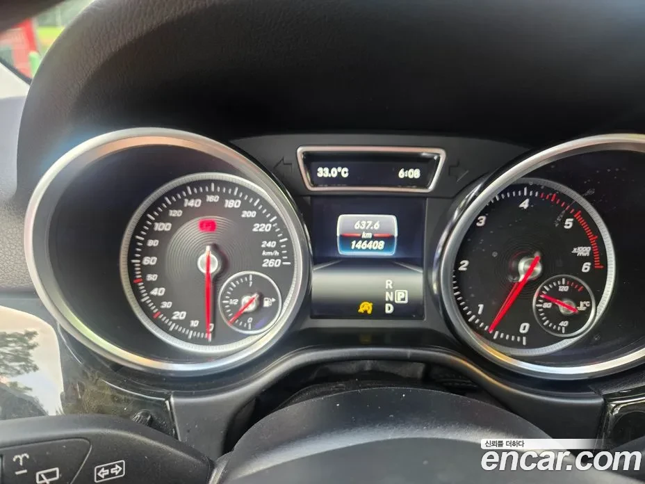 Mercedes-Benz GLE 350 350d | AMG PKG | 4MATIC, снимка 11 - Автомобили и джипове - 56068977