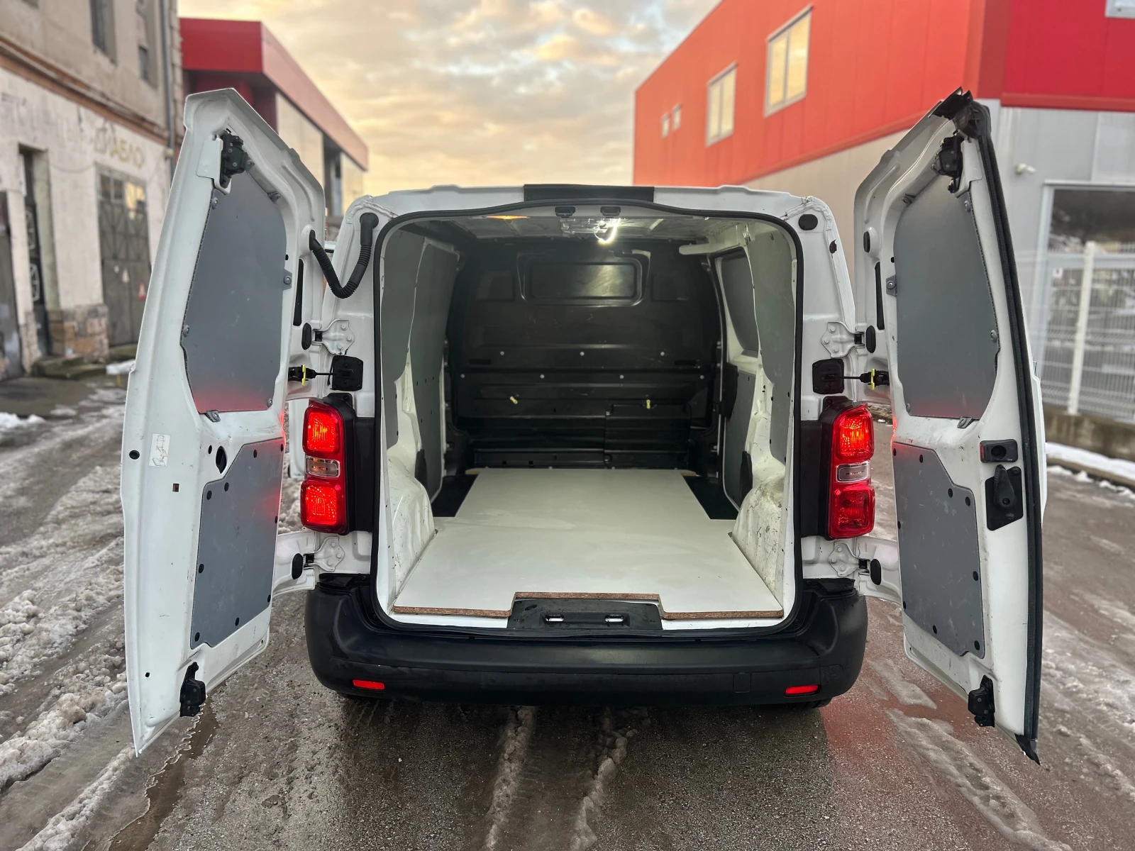 Citroen Jumpy 1.6-116-2019г-ИТАЛИЯ! - изображение 9