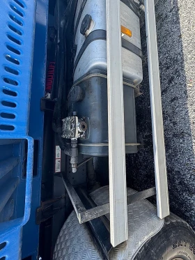 Mercedes-Benz Actros 3236 8х4, снимка 11