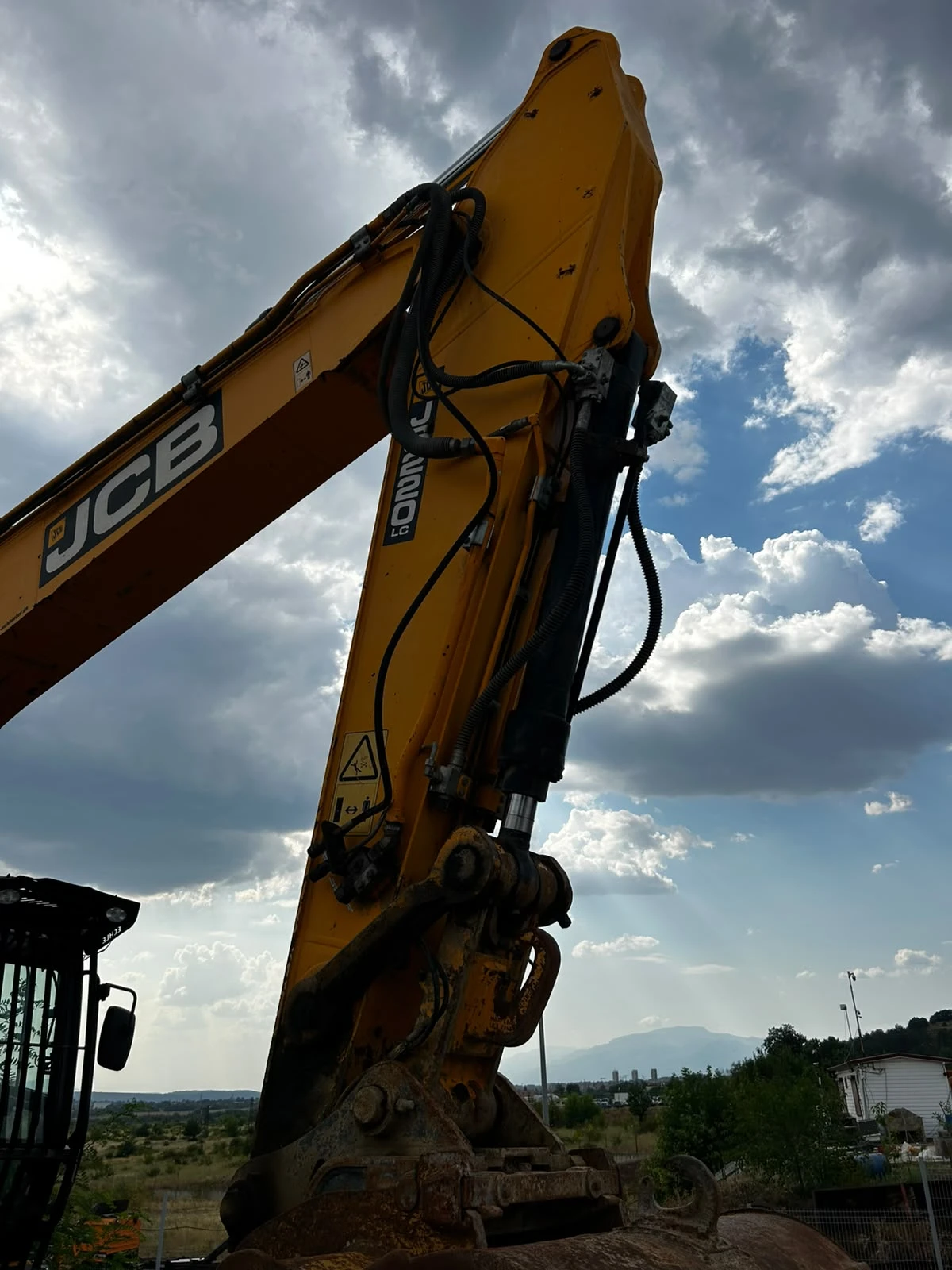 Багер JCB 220 LC, снимка 4 - Индустриална техника - 55575834