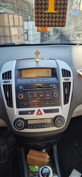 Kia Ceed 1.6 crdi, снимка 9