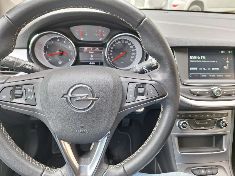 Opel Astra 1.4 Бензин, 150 к.с., 2019 г, 39700км., снимка 9 - Автомобили и джипове - 46756610