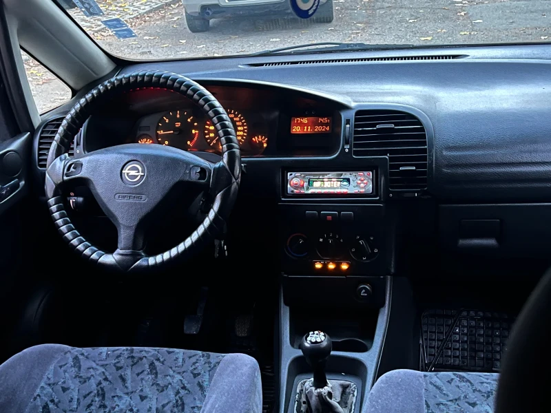 Opel Zafira 2.0D 6+ 1 199хл , снимка 10 - Автомобили и джипове - 48070471