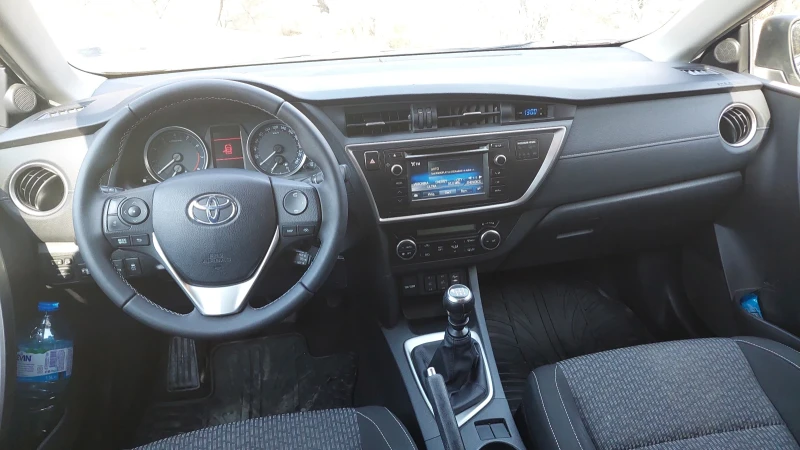 Toyota Auris Navi, снимка 15 - Автомобили и джипове - 49098438