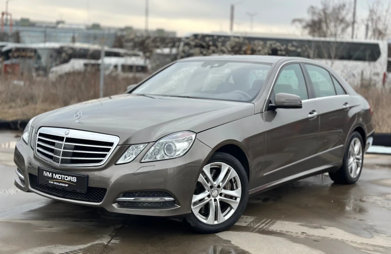 Mercedes-Benz E 500 * AVANTGARDE* 4MATIC* , снимка 3 - Автомобили и джипове - 48892149