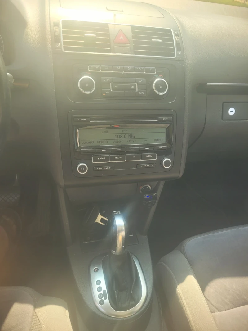 VW Touran 1.4 TSI DSG 7 скорости, снимка 5 - Автомобили и джипове - 50709374