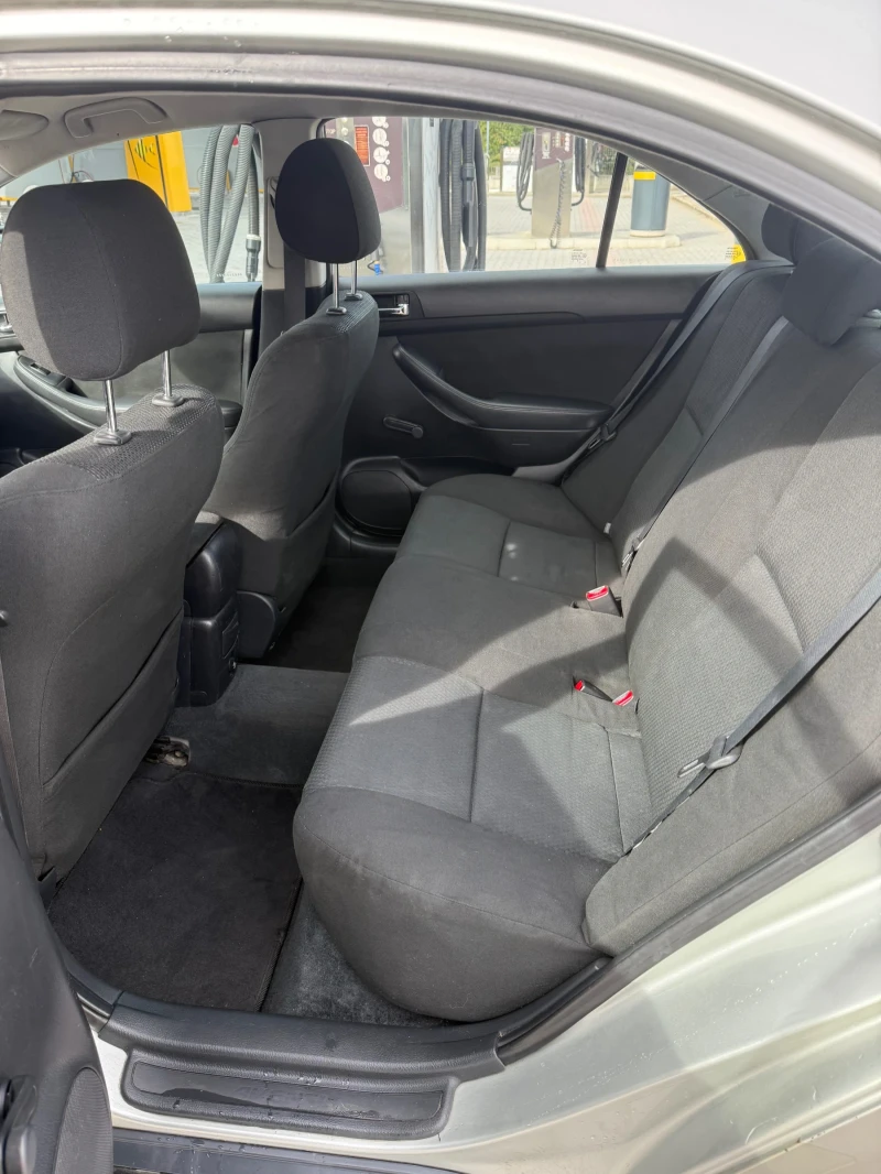 Toyota Avensis 2.0 D4D, снимка 9 - Автомобили и джипове - 52247432