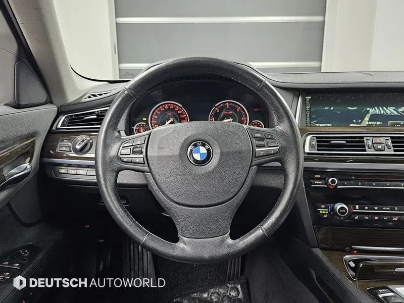 BMW 730 xDrive, снимка 13 - Автомобили и джипове - 55349331
