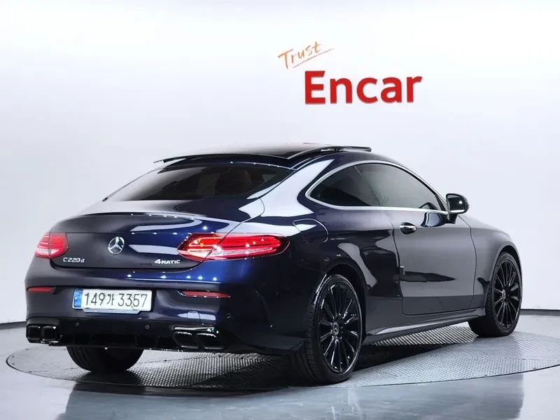 Mercedes-Benz C 220  4Matic Coupe, снимка 2 - Автомобили и джипове - 56736963