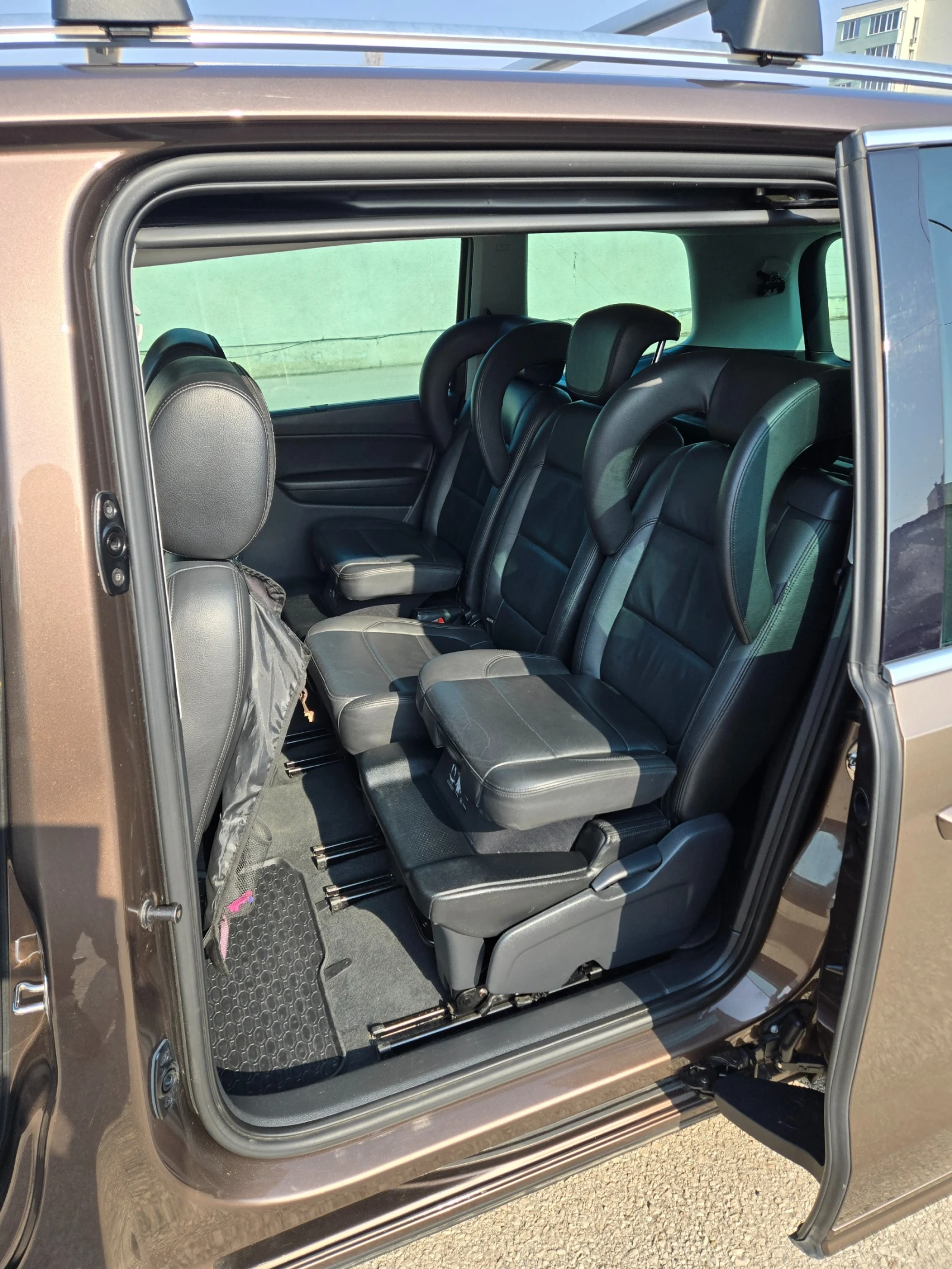 VW Sharan  - изображение 8