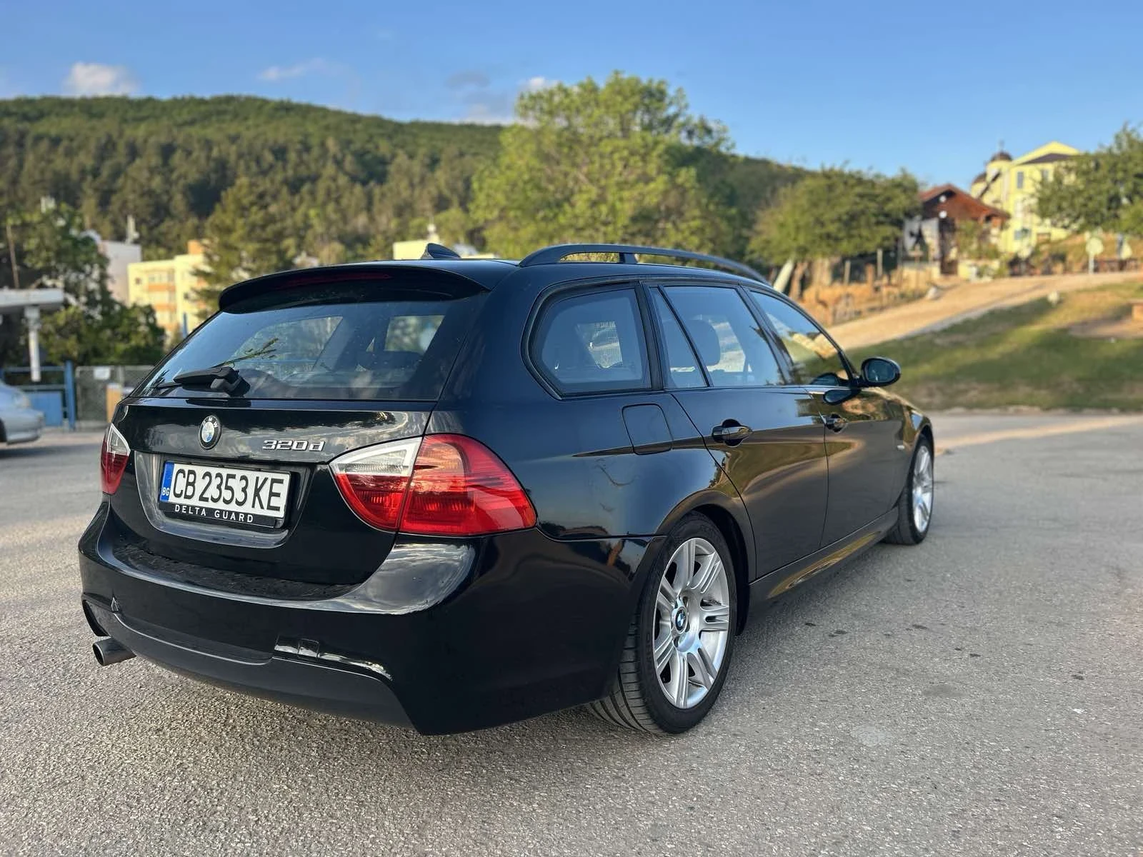 BMW 320 E91 320d - изображение 2
