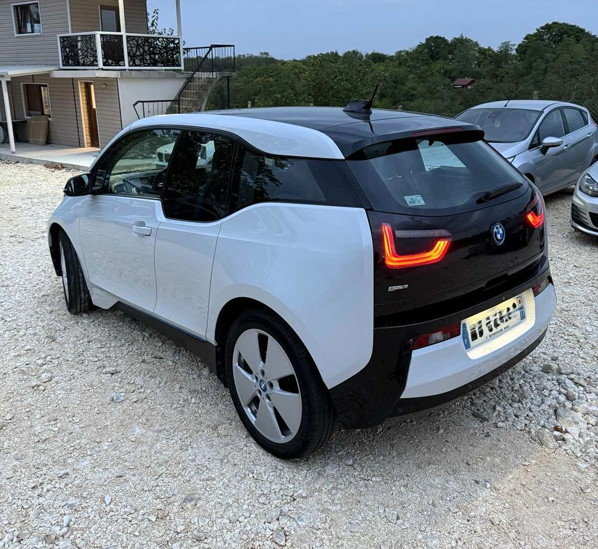 BMW i3 REX БЕНЗИН/ТОК - изображение 10