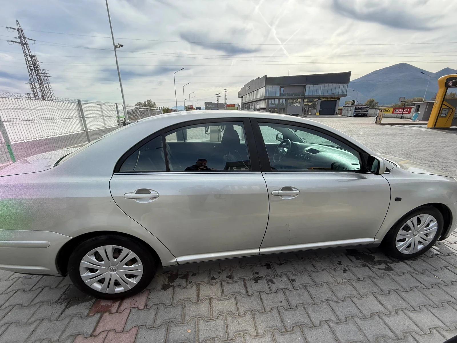 Toyota Avensis 2.0 D4D - изображение 3