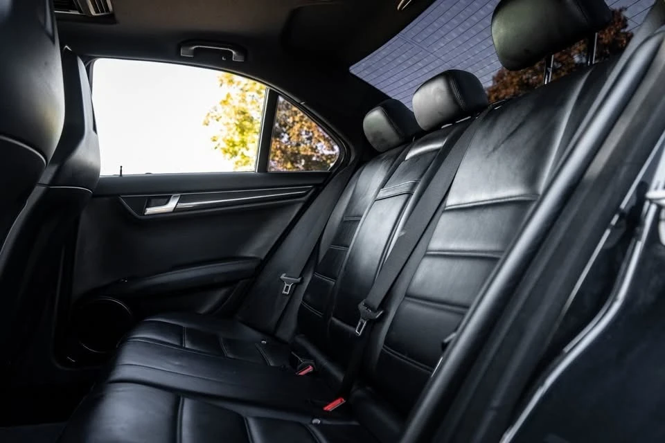 Mercedes-Benz C 63 AMG * * CARFAX * *  * *  | Mobile.bg   16