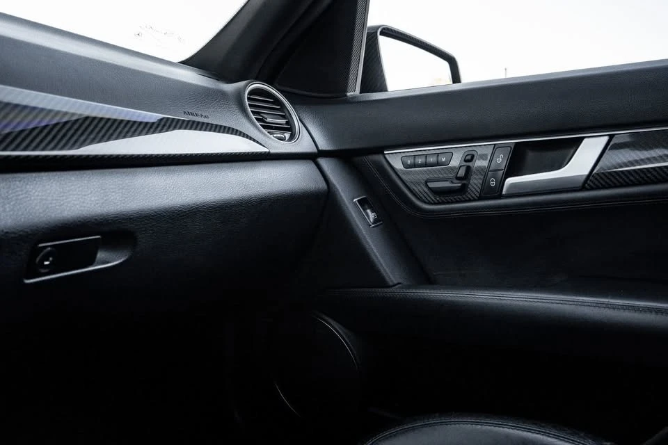 Mercedes-Benz C 63 AMG * * CARFAX * *  * *  | Mobile.bg   14