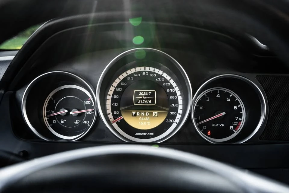 Mercedes-Benz C 63 AMG * * CARFAX * *  * *  | Mobile.bg   12