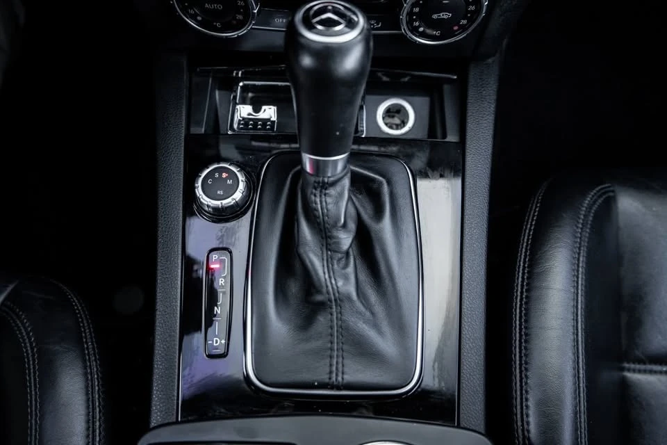 Mercedes-Benz C 63 AMG * * CARFAX * *  * *  | Mobile.bg   13