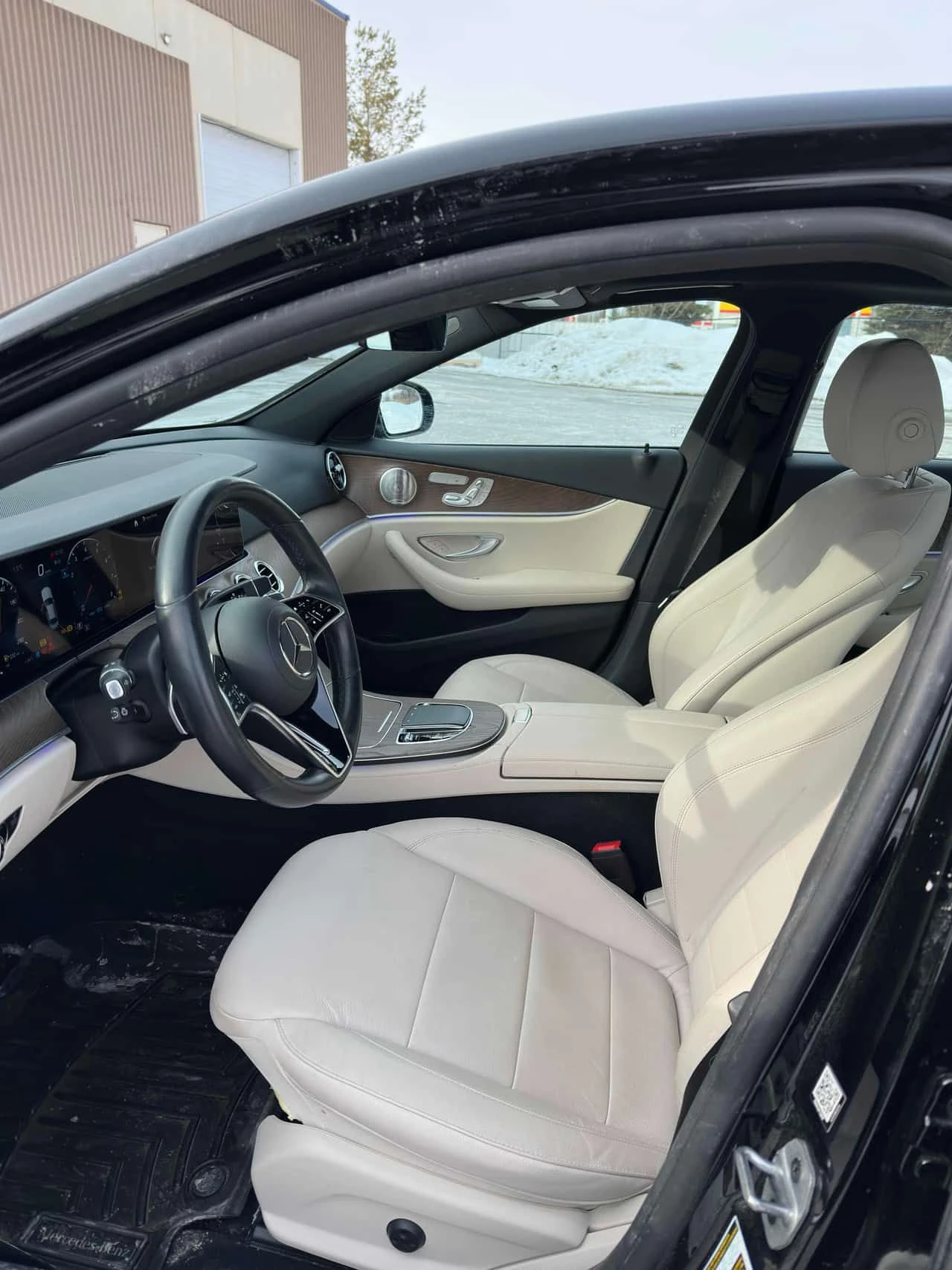 Mercedes-Benz E 450 * CARFAX * ЦЕНА ДО БГ, снимка 6 - Автомобили и джипове - 53711883