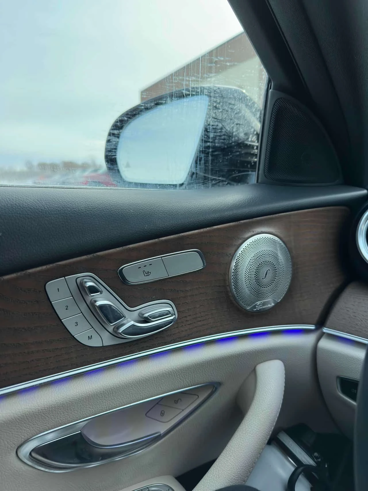 Mercedes-Benz E 450 * CARFAX * ЦЕНА ДО БГ, снимка 8 - Автомобили и джипове - 53711883