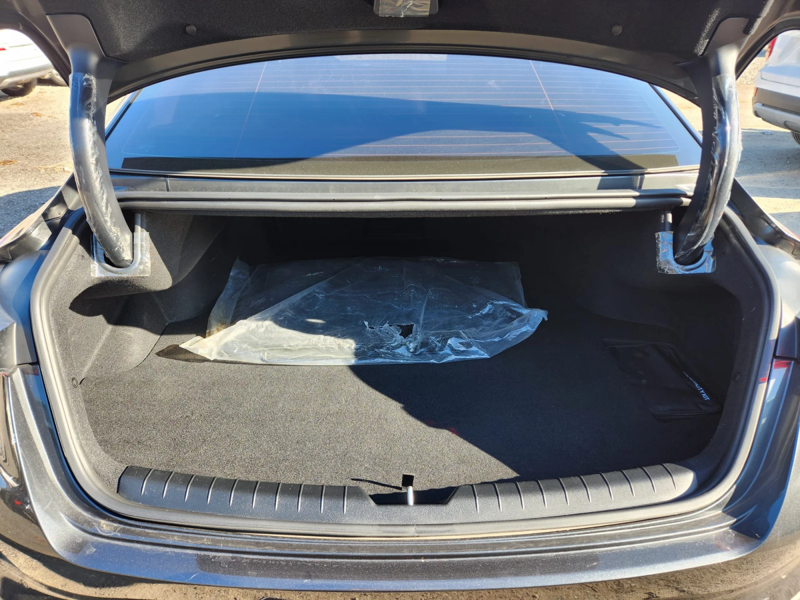 Kia K8 3.5 Lpi, снимка 12 - Автомобили и джипове - 54333655