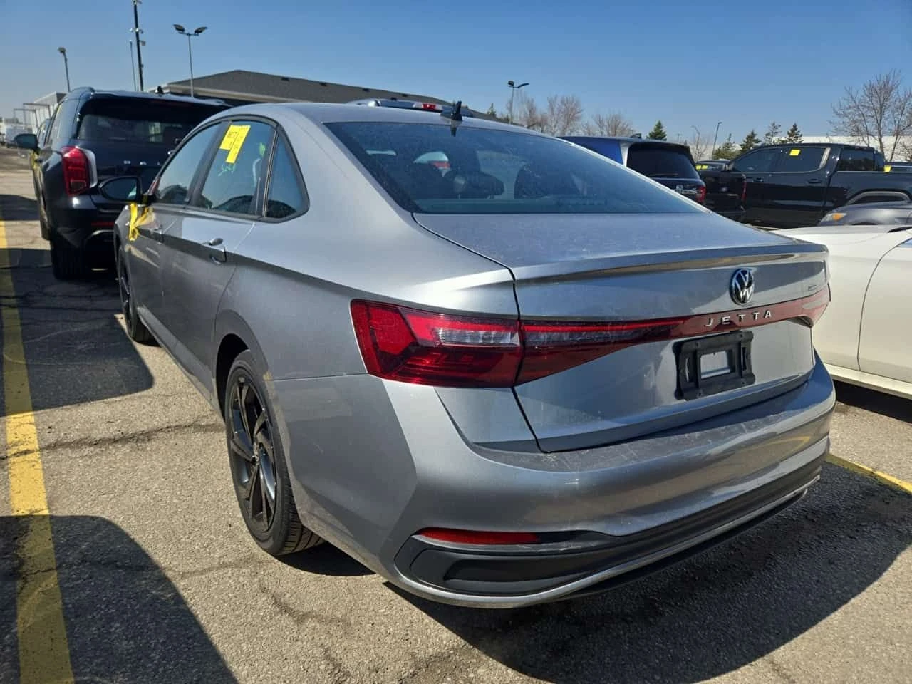 VW Jetta * COMFORTLINE * ШИБИДАХ * ПОДГРЕВ * CARPLAY, снимка 4 - Автомобили и джипове - 54356465